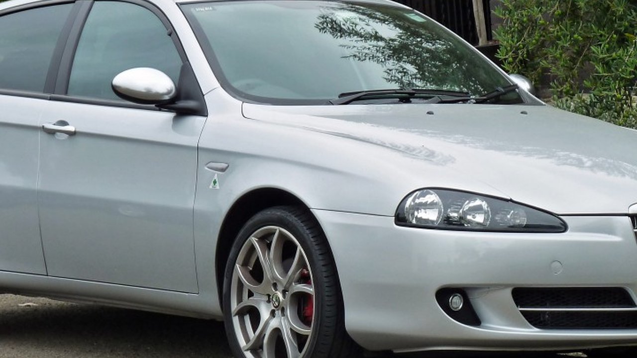 Alfa Romeo 147 3-doors 1.9 JTD (101 Hp) teknik özellikler ve yakıt tüketimi Alfa Romeo 147 3-doors 1.9 JTD (101 Hp) teknik özellikler ve yakıt tüketimi