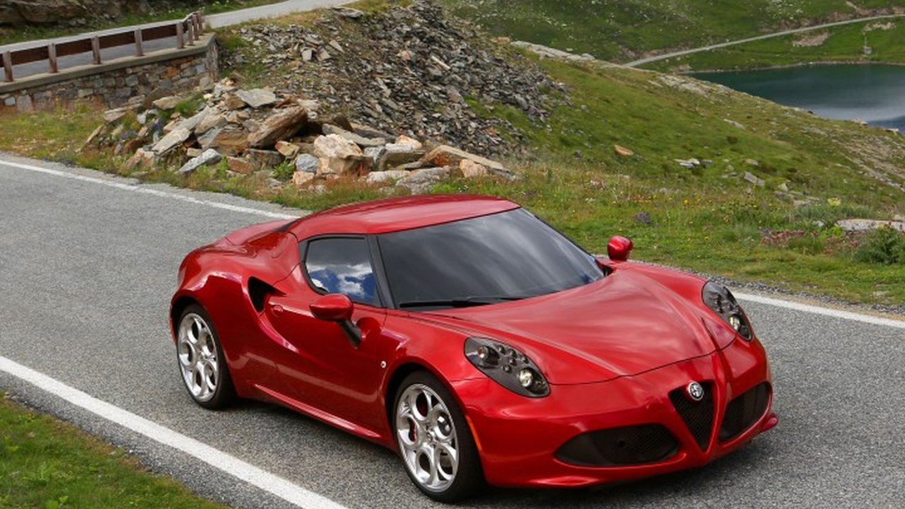 Alfa Romeo 4C (Type 960) 1.7 L (240hp) teknik özellikler ve yakıt tüketimi Alfa Romeo 4C (Type 960) 1.7 L (240hp) teknik özellikler ve yakıt tüketimi