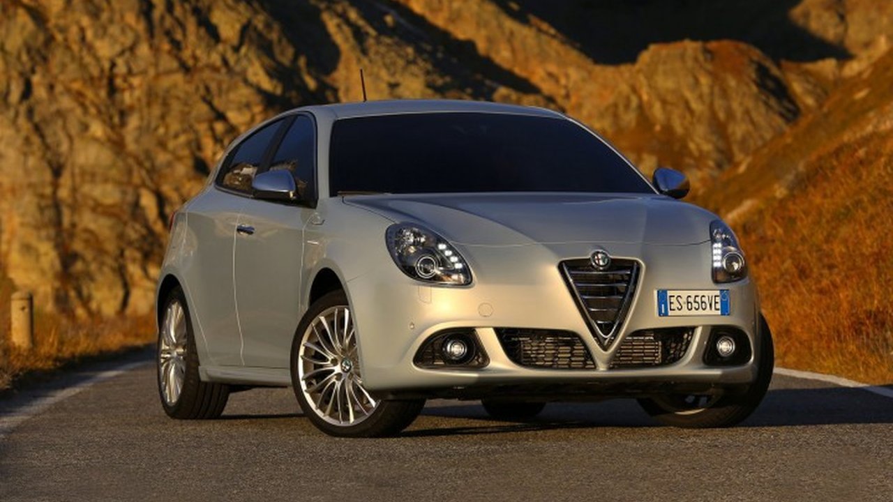 Alfa Romeo Giulietta (Type 940) 2.0 JTDM (140 Hp) teknik özellikler ve yakıt tüketimi Alfa Romeo Giulietta (Type 940) 2.0 JTDM (140 Hp) teknik özellikler ve yakıt tüketimi