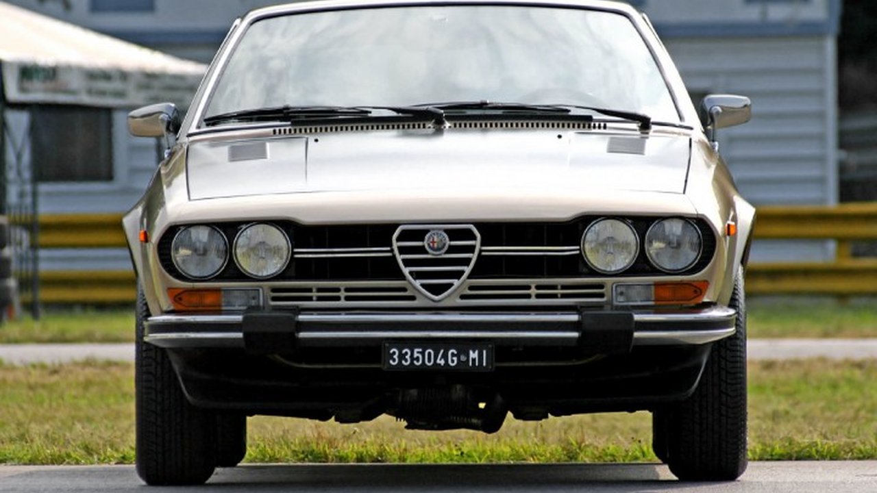 Alfa Romeo GTV (116) 2.0 (116.36 E) (128 Hp) teknik özellikler ve yakıt tüketimi Alfa Romeo GTV (116) 2.0 (116.36 E) (128 Hp) teknik özellikler ve yakıt tüketimi