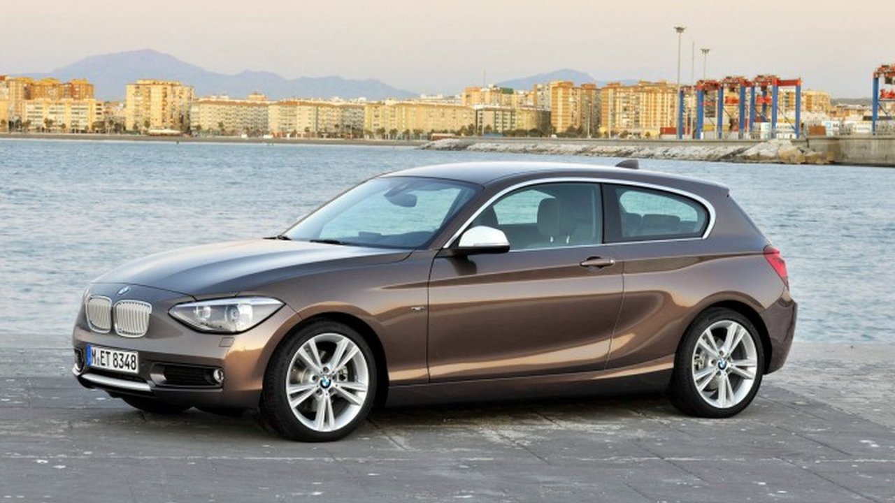 BMW 1er Hatchback (F21) 3-dr 120d xDrive (184 Hp) teknik özellikler ve yakıt tüketimi BMW 1er Hatchback (F21) 3-dr 120d xDrive (184 Hp) teknik özellikler ve yakıt tüketimi