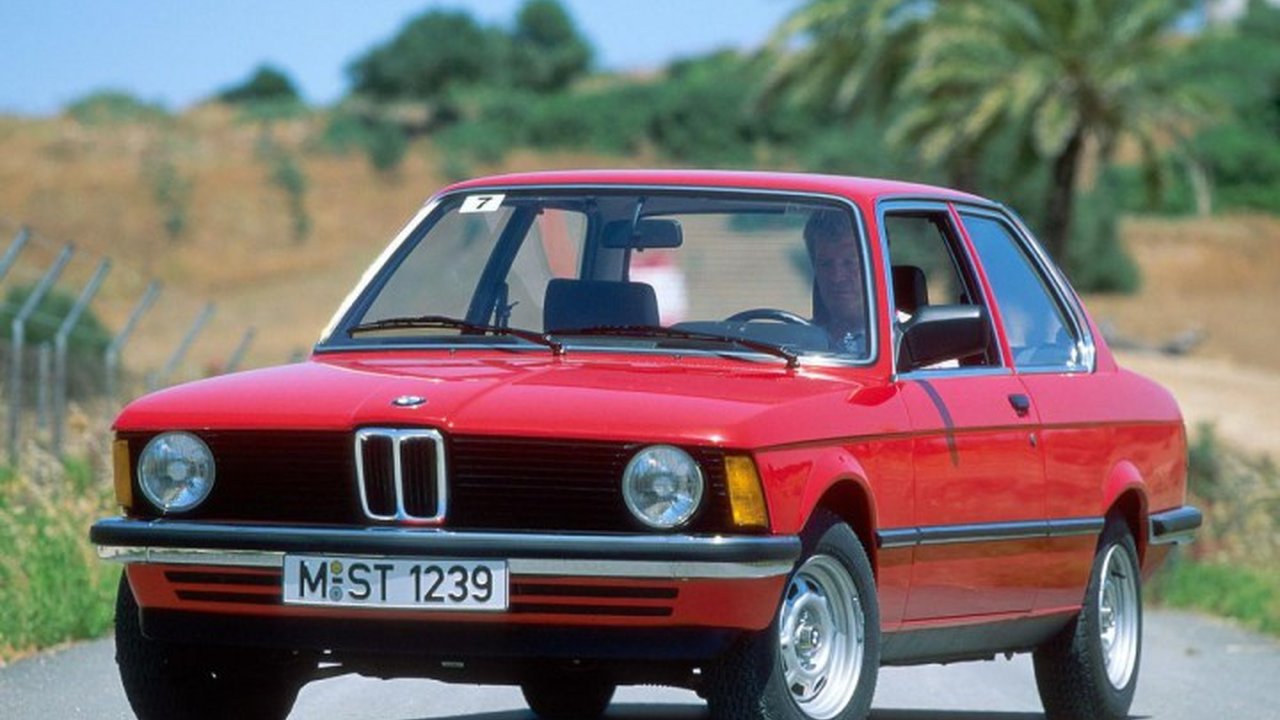 BMW 3er (E21) 318 (98 Hp) teknik özellikler ve yakıt tüketimi BMW 3er (E21) 318 (98 Hp) teknik özellikler ve yakıt tüketimi