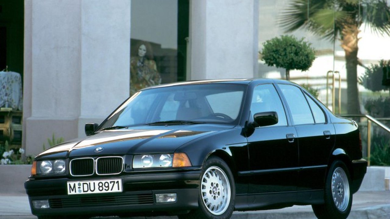 BMW 3er (E36) 318 is (140 Hp) teknik özellikler ve yakıt tüketimi BMW 3er (E36) 318 is (140 Hp) teknik özellikler ve yakıt tüketimi