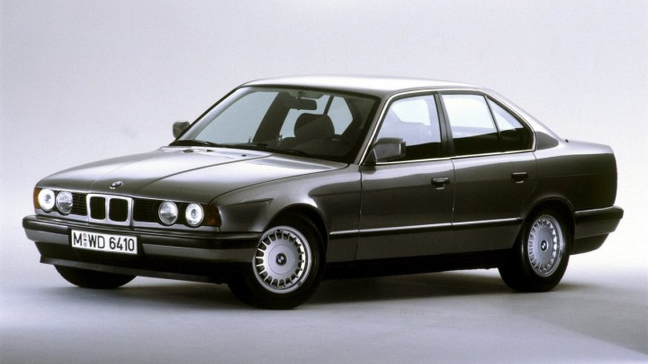 BMW 5er (E34) 518 i (115 Hp) teknik özellikler ve yakıt tüketimi BMW 5er (E34) 518 i (115 Hp) teknik özellikler ve yakıt tüketimi