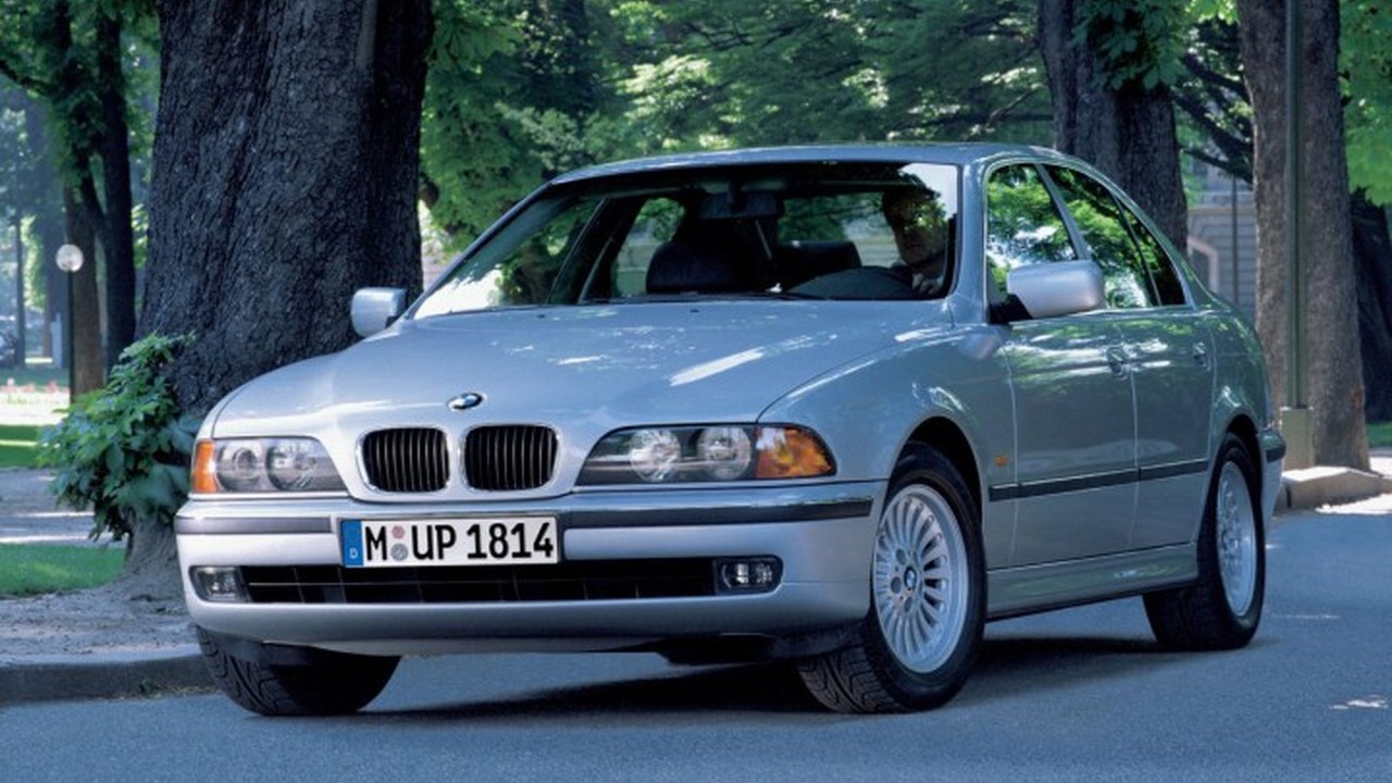 BMW 5er (E39) 540 i (286 Hp) teknik özellikler ve yakıt tüketimi BMW 5er (E39) 540 i (286 Hp) teknik özellikler ve yakıt tüketimi