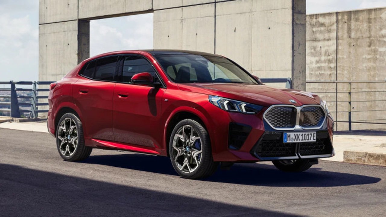 BMW iX2 AT (313ho) 4x4 teknik özellikler ve yakıt tüketimi BMW iX2 AT (313ho) 4x4 teknik özellikler ve yakıt tüketimi