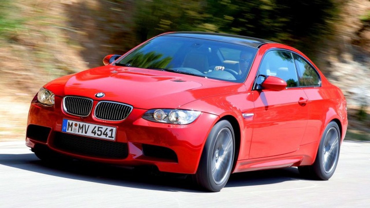 BMW M3 Coupe (E92) 4.0i (420Hp) teknik özellikler ve yakıt tüketimi