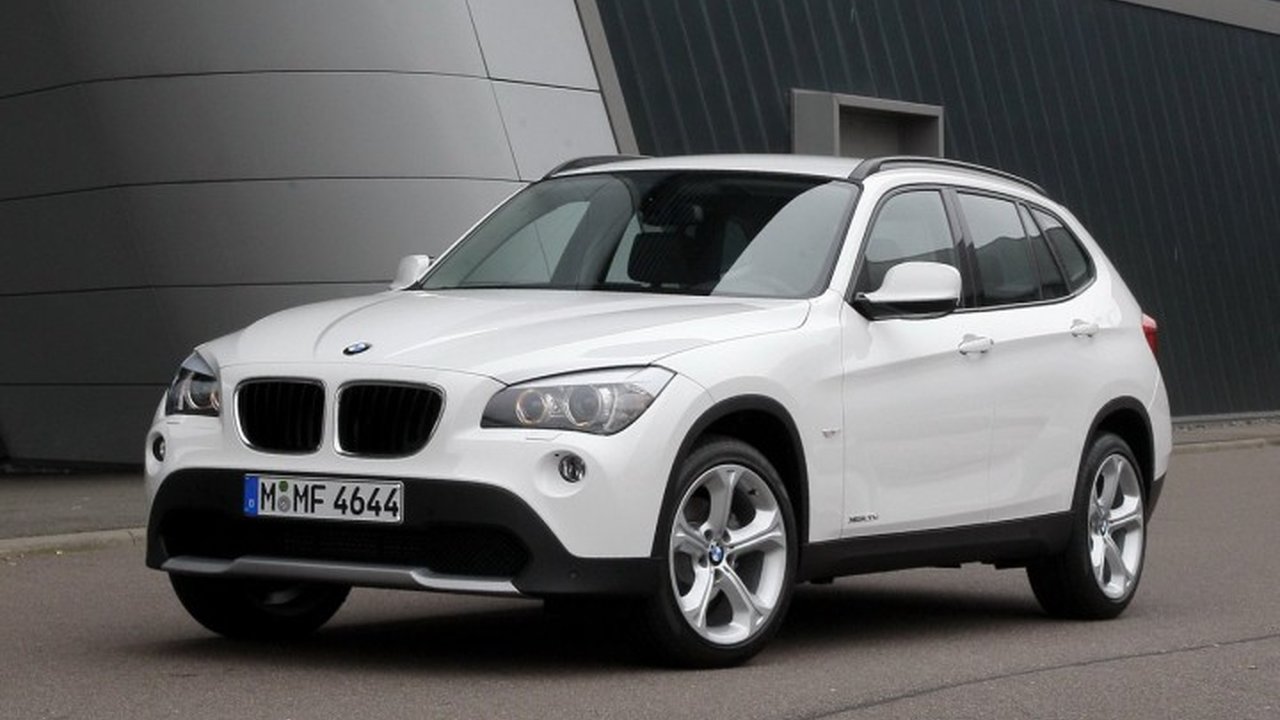 BMW X1 I (E84) 2.5i (218hp) teknik özellikler ve yakıt tüketimi BMW X1 I (E84) 2.5i (218hp) teknik özellikler ve yakıt tüketimi
