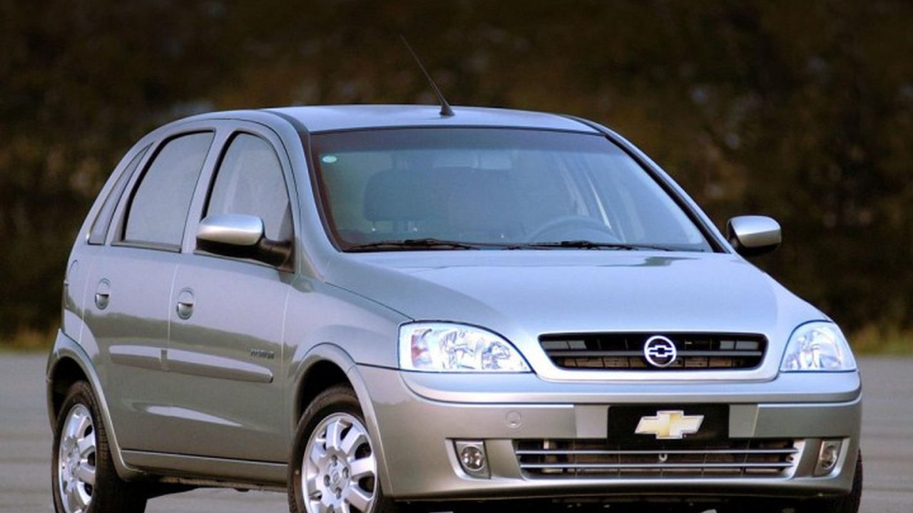 Chevrolet Corsa Combi (GM 4200) 1.6 i 16V (101 Hp) teknik özellikler ve yakıt tüketimi Chevrolet Corsa Combi (GM 4200) 1.6 i 16V (101 Hp) teknik özellikler ve yakıt tüketimi