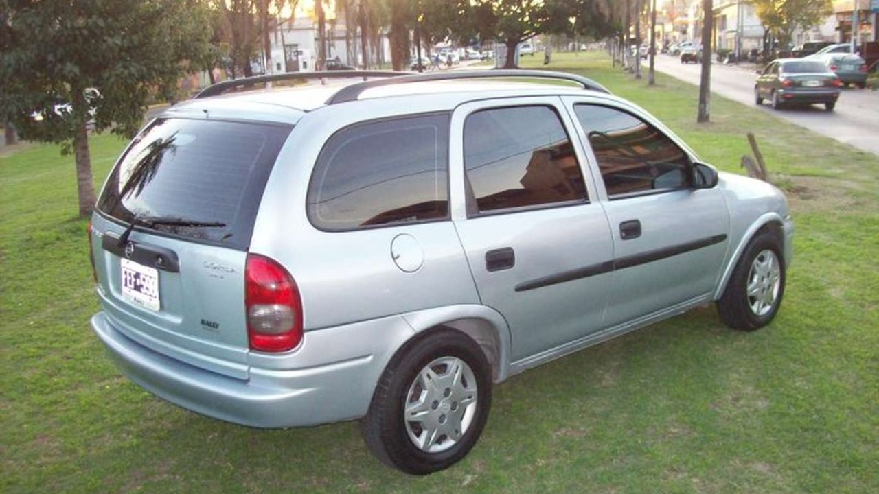 Chevrolet Corsa Wagon (GM 4200) 1.0 i 16V (67 Hp) teknik özellikler ve yakıt tüketimi Chevrolet Corsa Wagon (GM 4200) 1.0 i 16V (67 Hp) teknik özellikler ve yakıt tüketimi