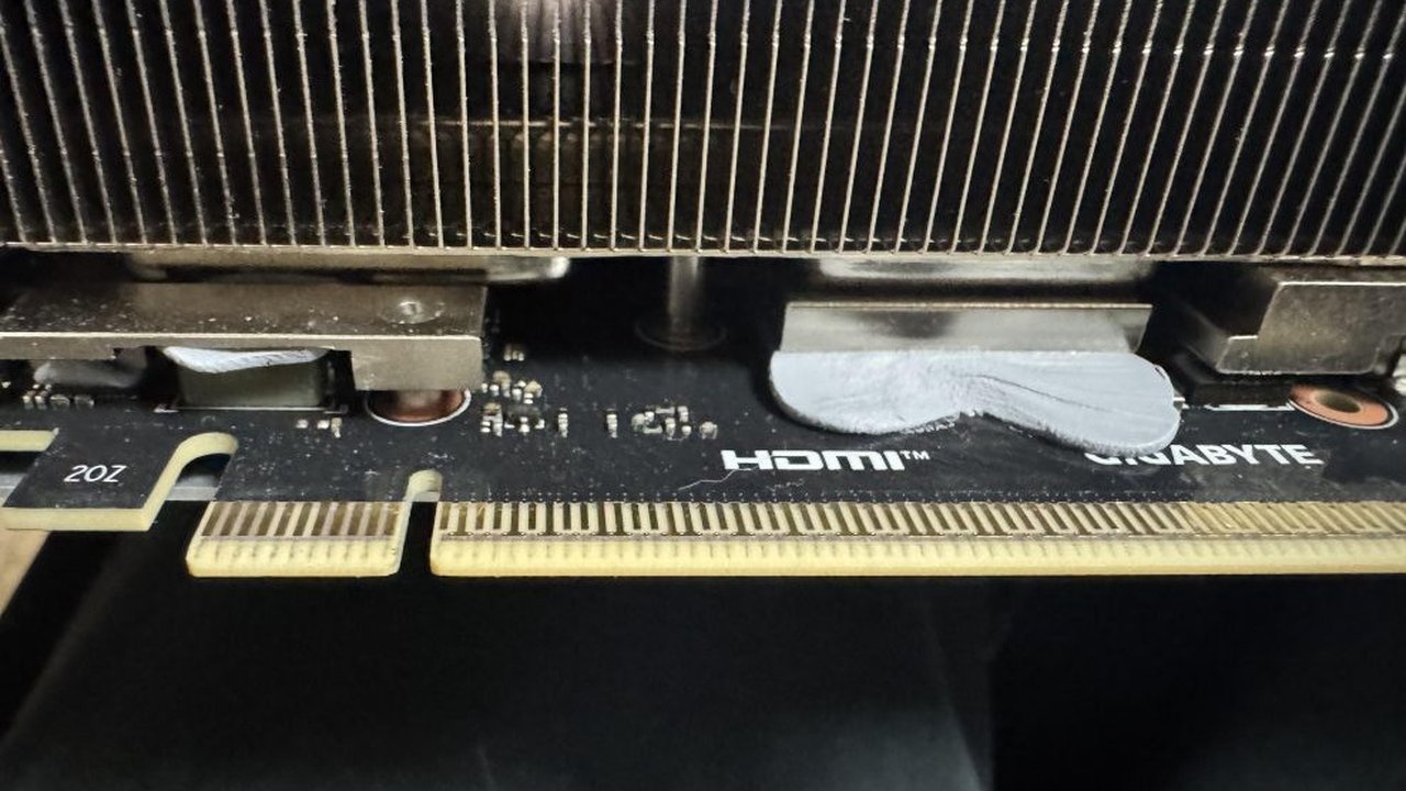 Gigabyte GeForce RTX 5080'de Termal Jel Sızıntısı Şoku!