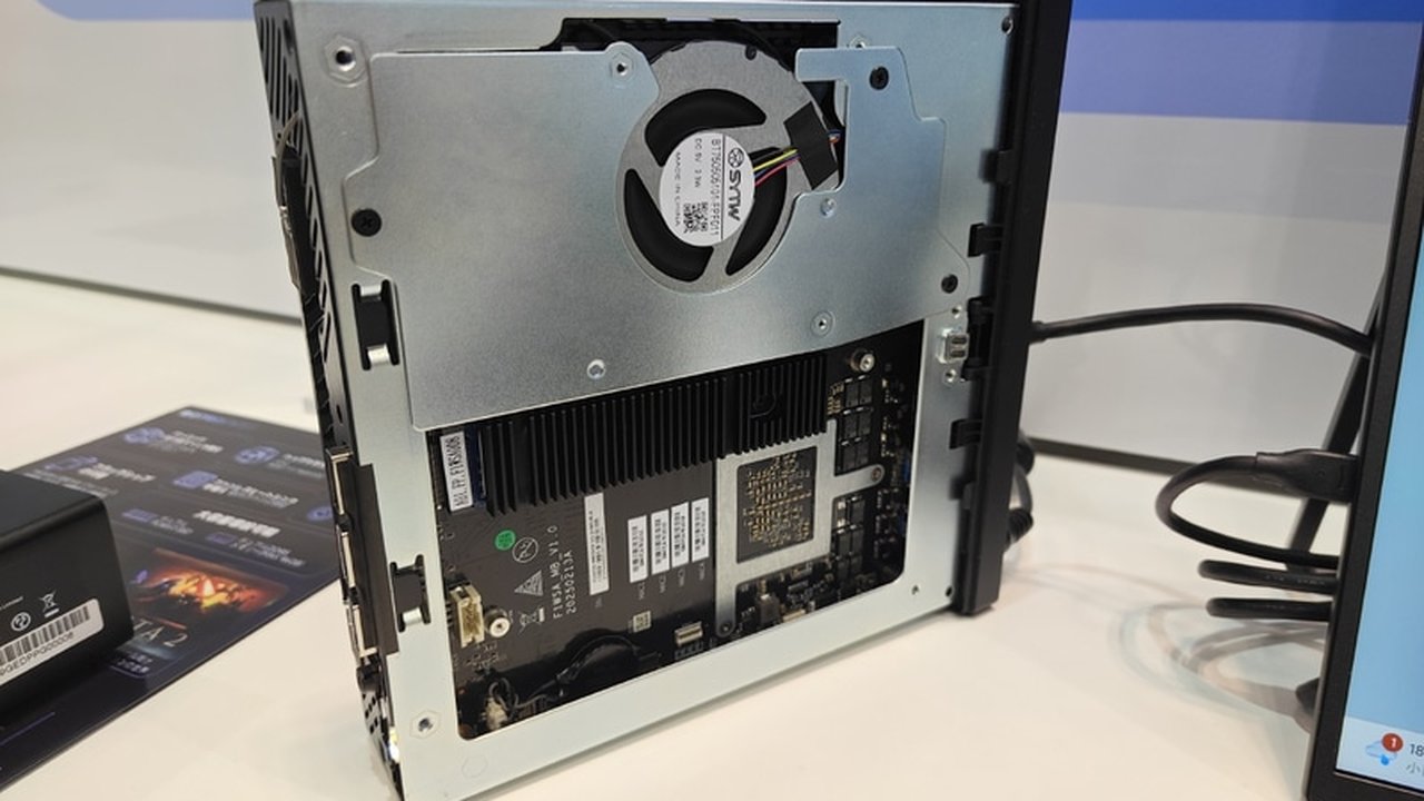 Minisforum, Yeni AMD Ryzen 9 9955HX ile Güçlü Mini PC'ler Tanıttı!