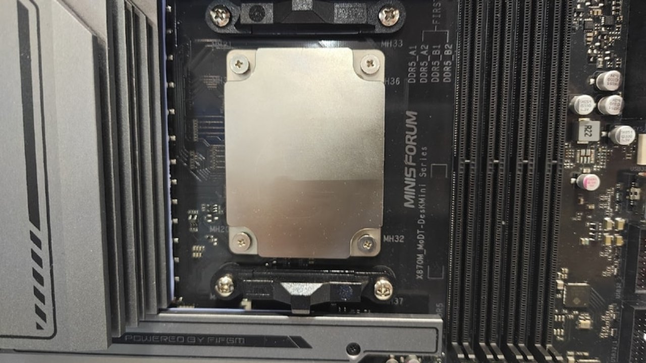 Minisforum, Yeni AMD Ryzen 9 9955HX ile Güçlü Mini PC'ler Tanıttı!