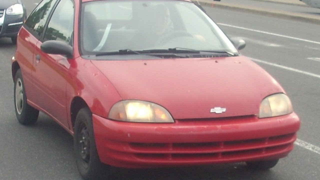 Chevrolet Metro (MR226) 1.3 LSI (79 Hp) teknik özellikler ve yakıt tüketimi Chevrolet Metro (MR226) 1.3 LSI (79 Hp) teknik özellikler ve yakıt tüketimi