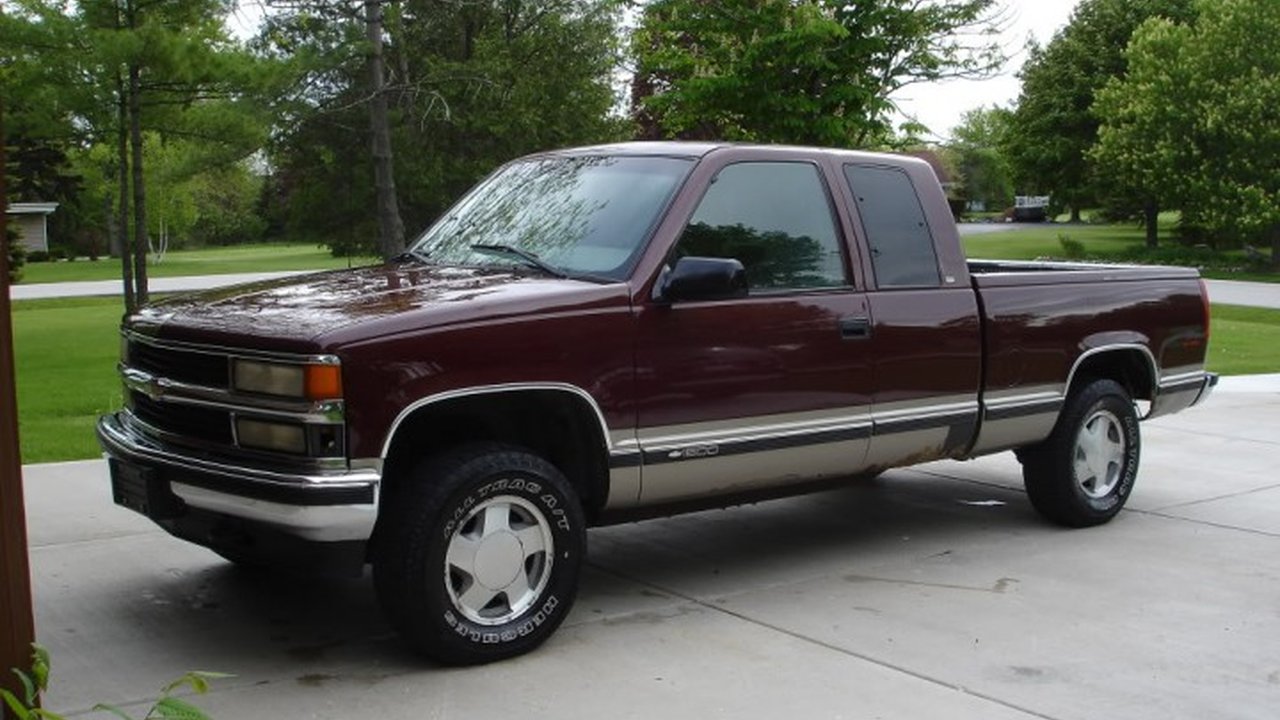 Chevrolet Silverado I 4.8 (275 Hp) Crew Cab 1500 4WD teknik özellikler ve yakıt tüketimi Chevrolet Silverado I 4.8 (275 Hp) Crew Cab 1500 4WD teknik özellikler ve yakıt tüketimi