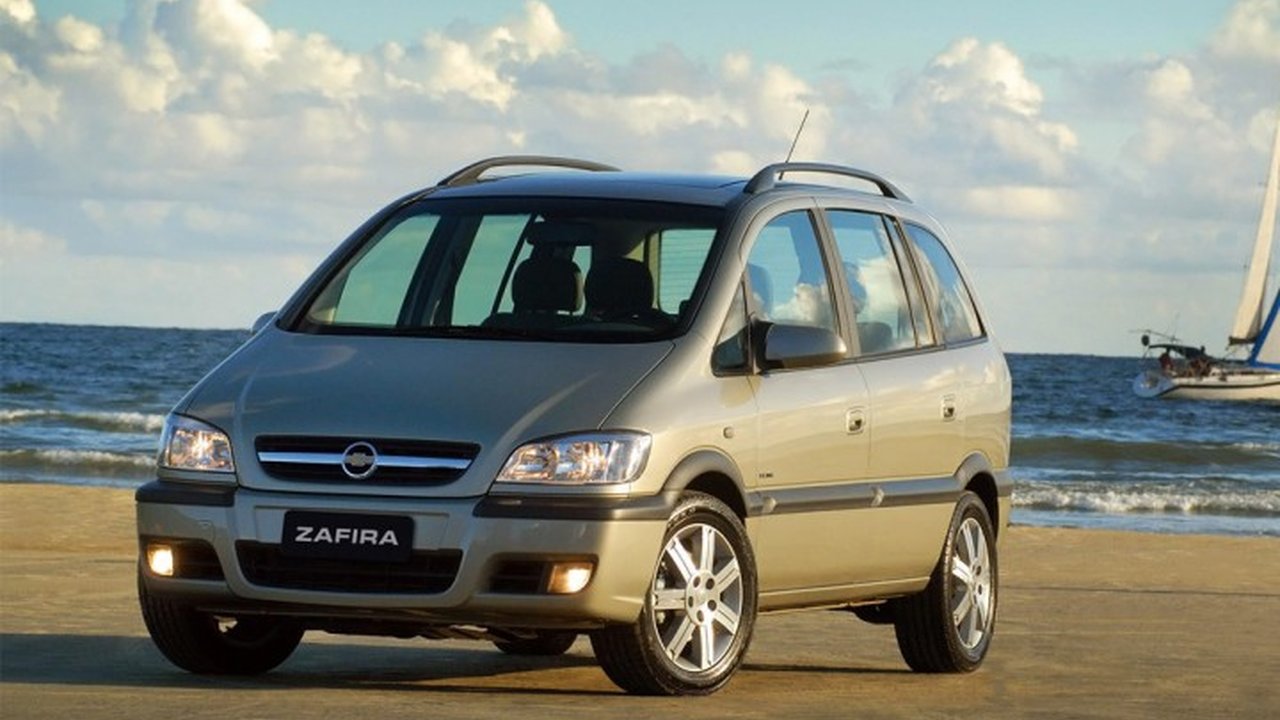 Chevrolet Zafira 2.0 16V (136 Hp) teknik özellikler ve yakıt tüketimi Chevrolet Zafira 2.0 16V (136 Hp) teknik özellikler ve yakıt tüketimi