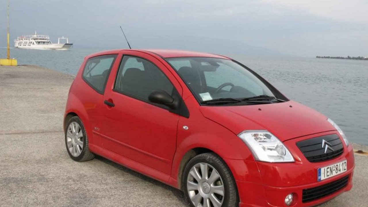 Citroen C2 1.1 i (61 Hp) teknik özellikler ve yakıt tüketimi Citroen C2 1.1 i (61 Hp) teknik özellikler ve yakıt tüketimi