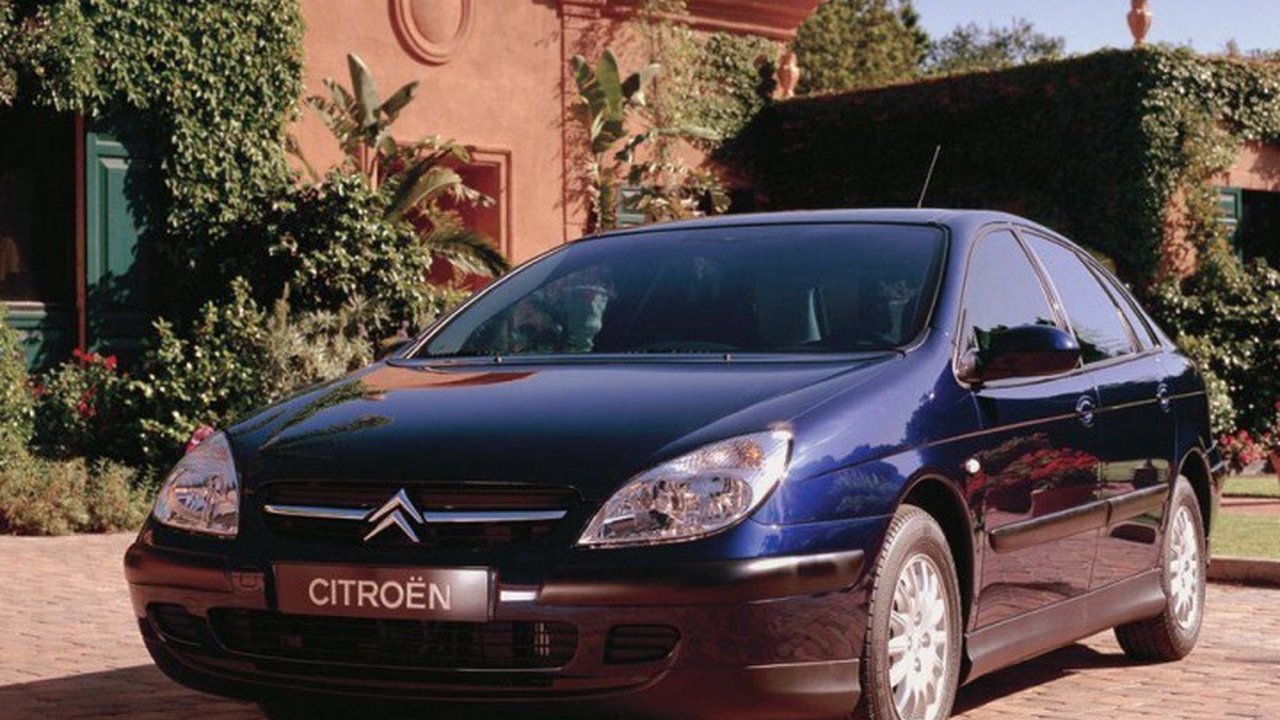 Citroen C5 I 2.9 i V6 24V (207 Hp) teknik özellikler ve yakıt tüketimi Citroen C5 I 2.9 i V6 24V (207 Hp) teknik özellikler ve yakıt tüketimi