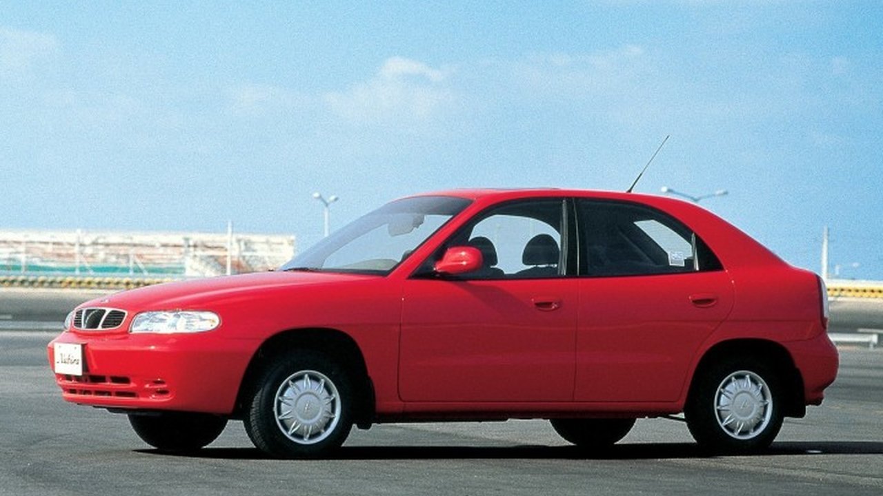 Daewoo Nubira Hatcback 1.6 i 16V (106 Hp) teknik özellikler ve yakıt tüketimi Daewoo Nubira Hatcback 1.6 i 16V (106 Hp) teknik özellikler ve yakıt tüketimi