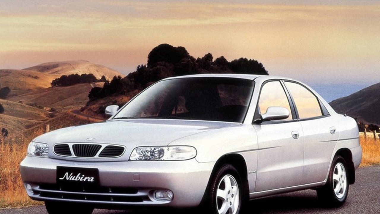 Daewoo Nubira Sedan 2.0 16V (133 Hp) teknik özellikler ve yakıt tüketimi Daewoo Nubira Sedan 2.0 16V (133 Hp) teknik özellikler ve yakıt tüketimi
