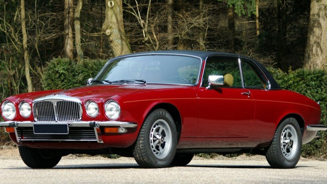 Daimler Coupe Double Six 5.3 (289 Hp) teknik özellikler ve yakıt tüketimi Daimler Coupe Double Six 5.3 (289 Hp) teknik özellikler ve yakıt tüketimi