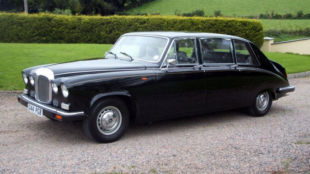 Daimler Landaulette 4.2 (167 Hp) teknik özellikler ve yakıt tüketimi Daimler Landaulette 4.2 (167 Hp) teknik özellikler ve yakıt tüketimi