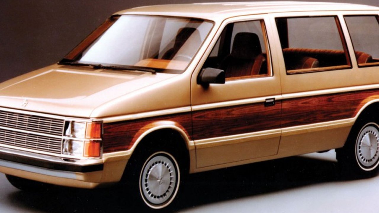 Dodge Caravan I 2.6L (114 Hp) teknik özellikler ve yakıt tüketimi Dodge Caravan I 2.6L (114 Hp) teknik özellikler ve yakıt tüketimi