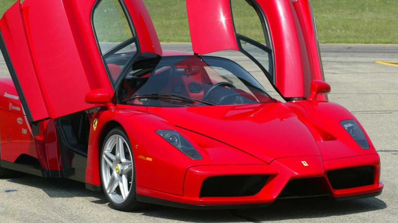 Ferrari Enzo 6.0 V12 (660 Hp) teknik özellikler ve yakıt tüketimi Ferrari Enzo 6.0 V12 (660 Hp) teknik özellikler ve yakıt tüketimi