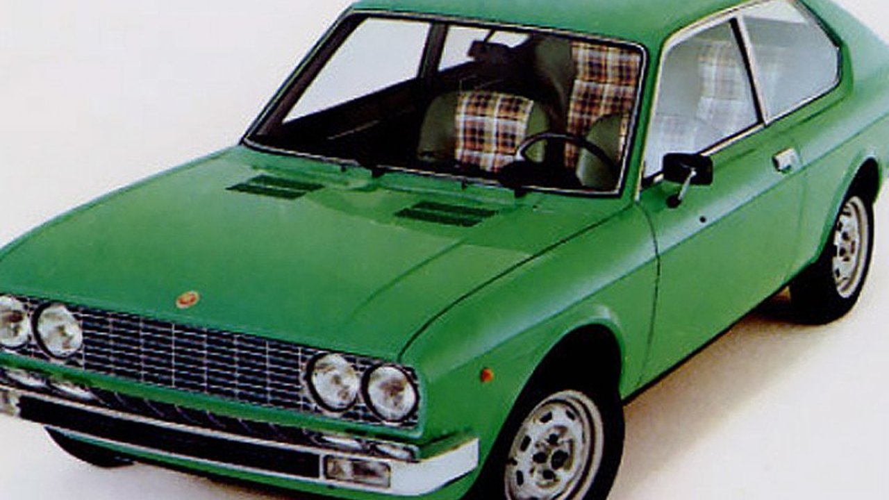 Fiat 128 Coupe 1.3 Berlinetta (AC) (73 Hp) teknik özellikler ve yakıt tüketimi Fiat 128 Coupe 1.3 Berlinetta (AC) (73 Hp) teknik özellikler ve yakıt tüketimi
