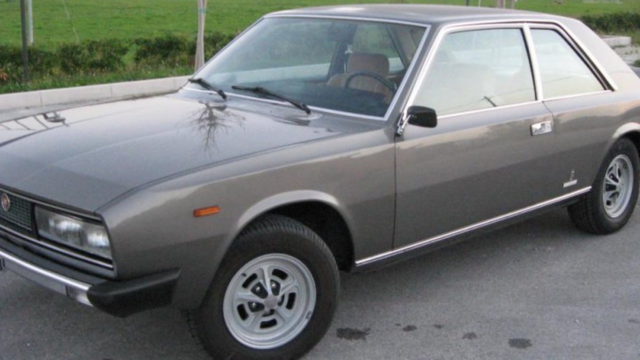 Fiat 130 Coupe 3.2 (BC) (165 Hp) teknik özellikler ve yakıt tüketimi Fiat 130 Coupe 3.2 (BC) (165 Hp) teknik özellikler ve yakıt tüketimi