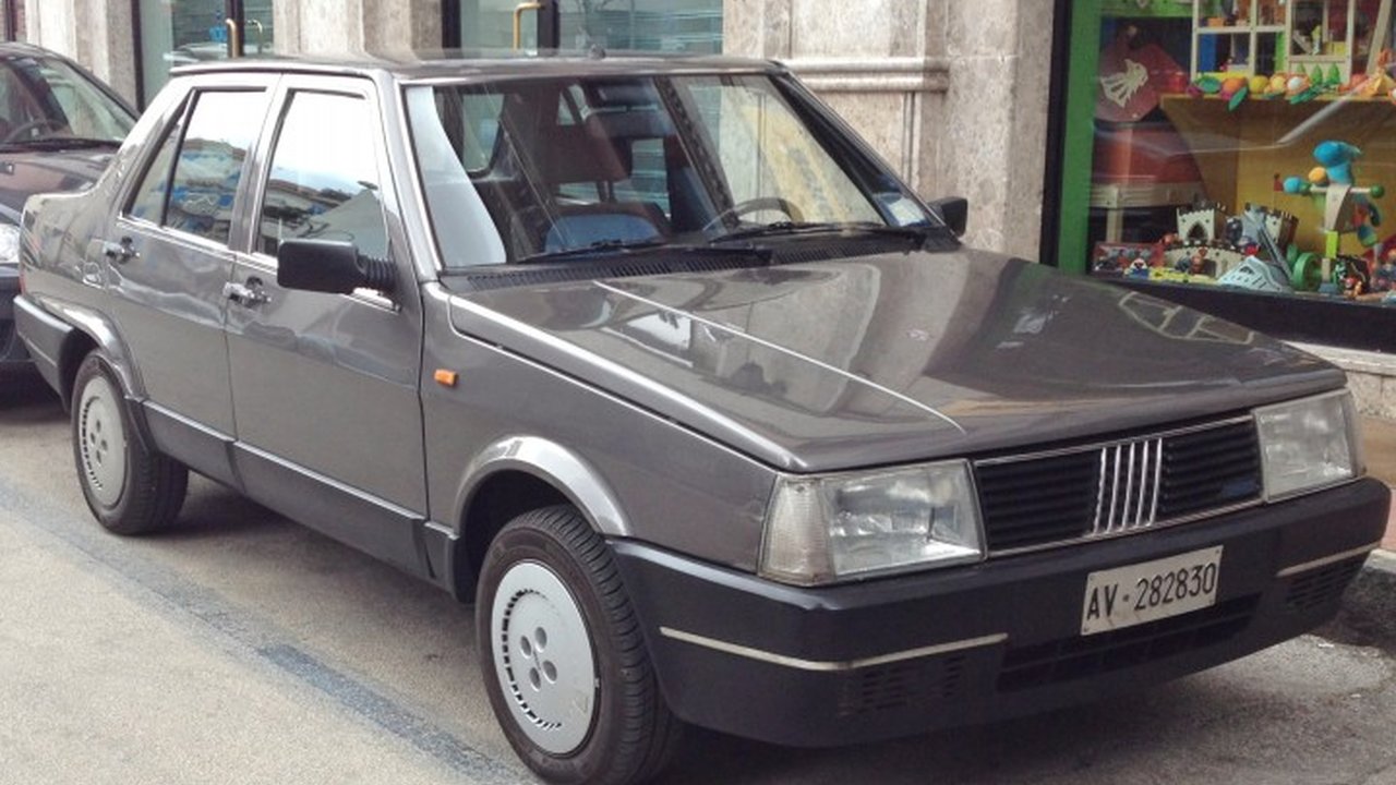 Fiat Regata (138) 100 Super 1.6 (101 Hp) teknik özellikler ve yakıt tüketimi Fiat Regata (138) 100 Super 1.6 (101 Hp) teknik özellikler ve yakıt tüketimi