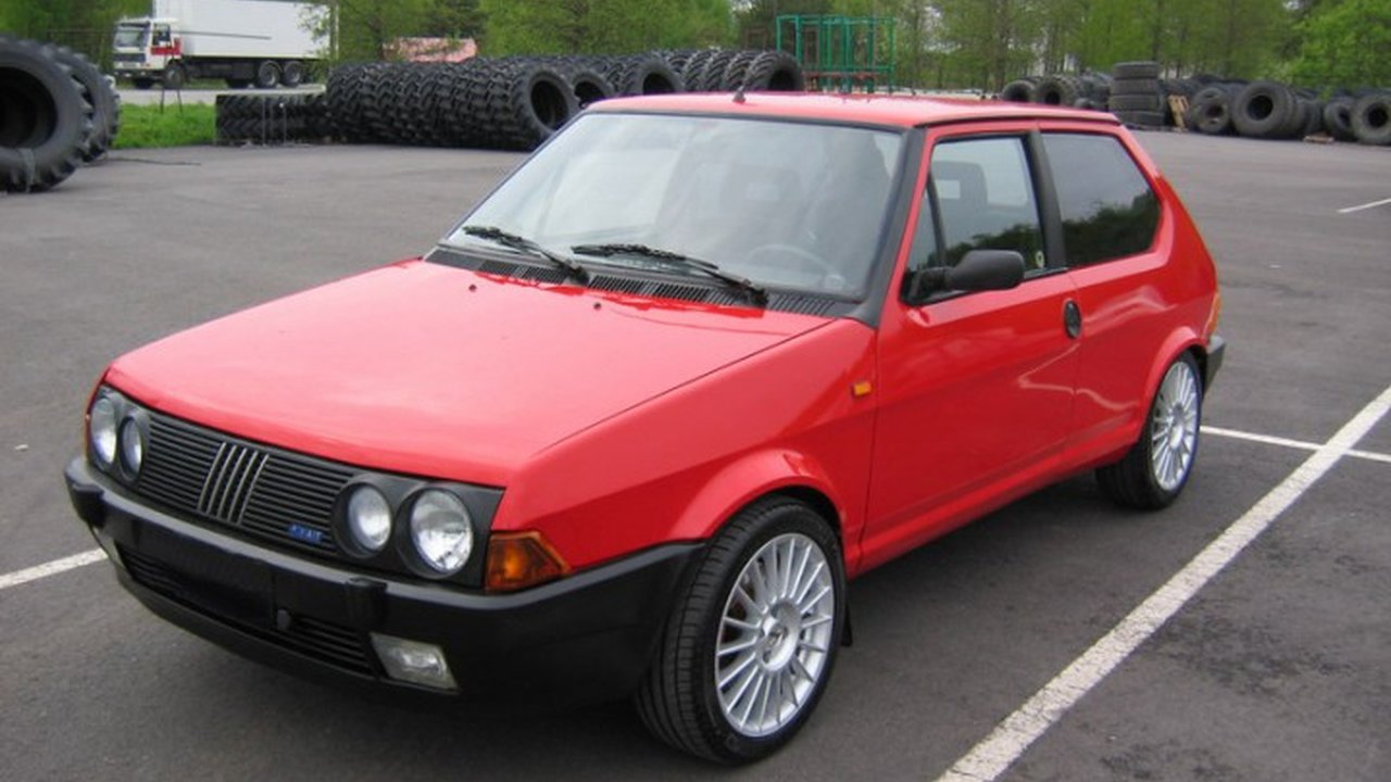 Fiat Ritmo II (138A) 100 1.6 (100 Hp) teknik özellikler ve yakıt tüketimi Fiat Ritmo II (138A) 100 1.6 (100 Hp) teknik özellikler ve yakıt tüketimi