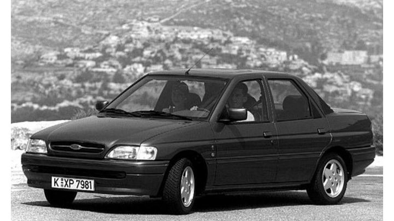 Ford Escort VI (GAL) 1.8 XR3i 16V 4x4 (105 Hp) teknik özellikler ve yakıt tüketimi Ford Escort VI (GAL) 1.8 XR3i 16V 4x4 (105 Hp) teknik özellikler ve yakıt tüketimi