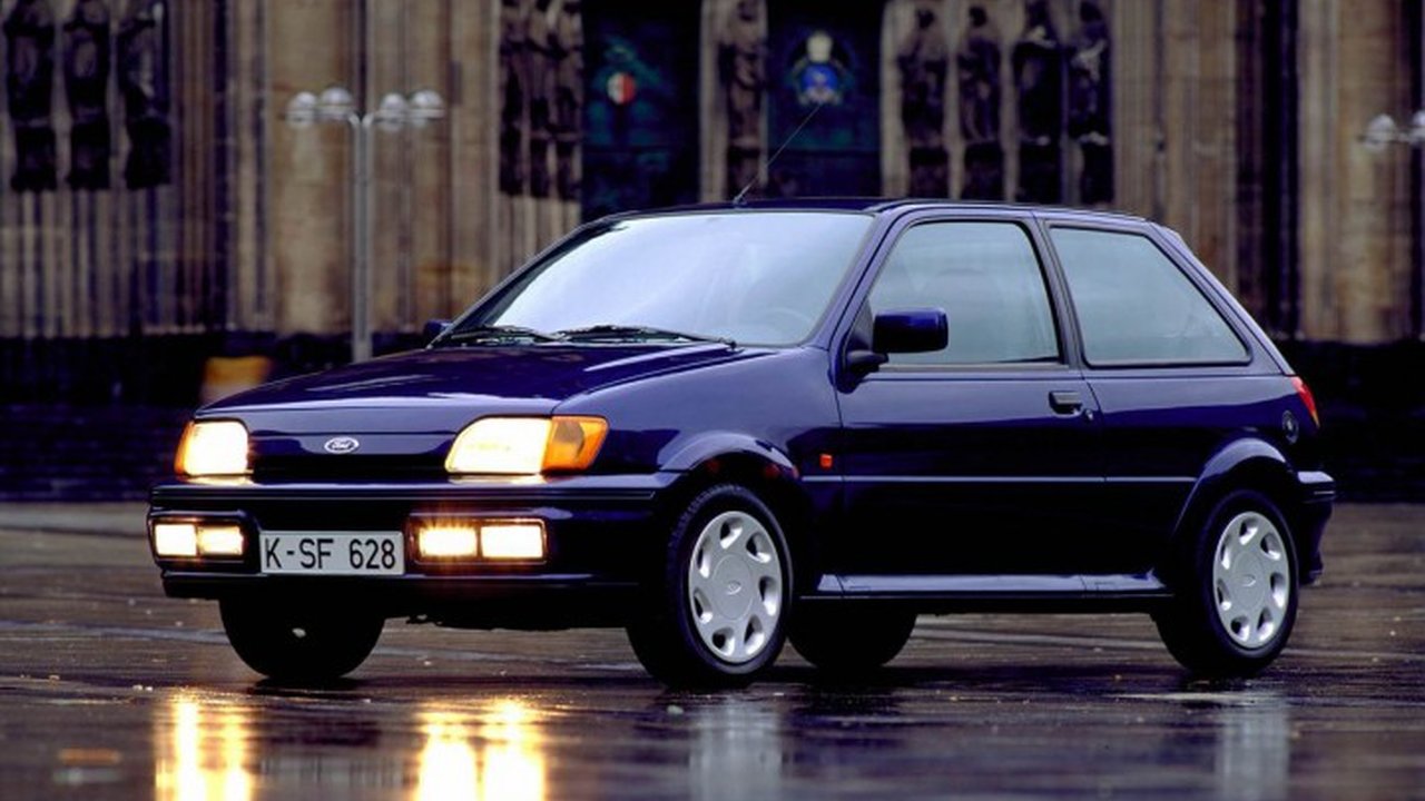 Ford Fiesta III (Mk3) 1.8 16V (105 Hp) teknik özellikler ve yakıt tüketimi Ford Fiesta III (Mk3) 1.8 16V (105 Hp) teknik özellikler ve yakıt tüketimi