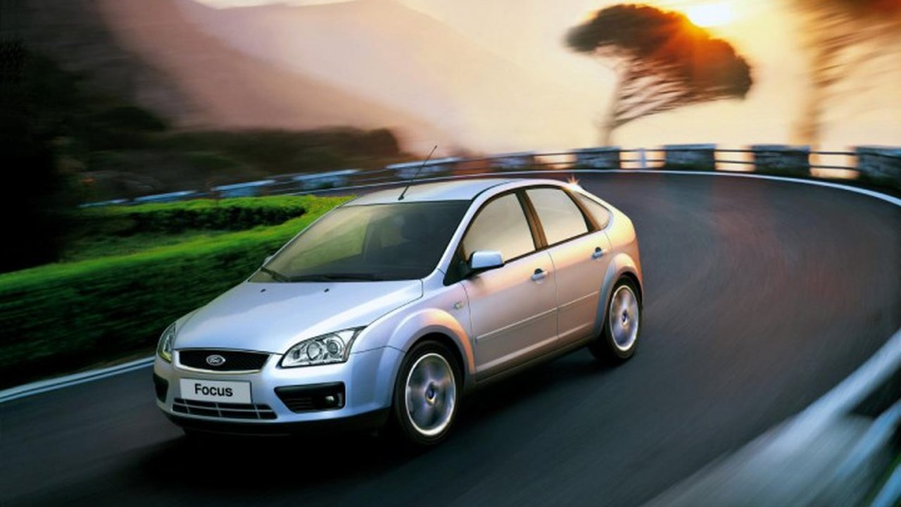 Ford Focus II Hatchback 2.0 Duratec 16V (145 Hp) teknik özellikler ve yakıt tüketimi Ford Focus II Hatchback 2.0 Duratec 16V (145 Hp) teknik özellikler ve yakıt tüketimi