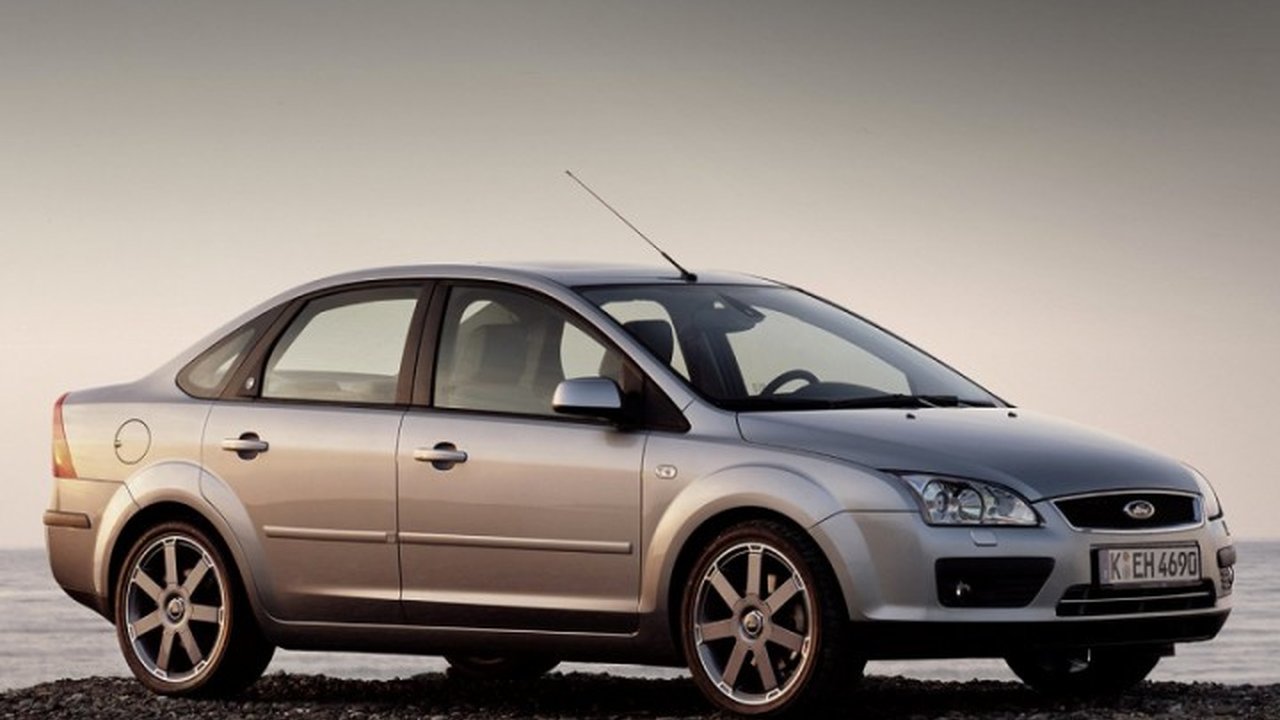 Ford Focus II Sedan 1.6 Duratec 16V (100 Hp) MT teknik özellikler ve yakıt tüketimi Ford Focus II Sedan 1.6 Duratec 16V (100 Hp) MT teknik özellikler ve yakıt tüketimi