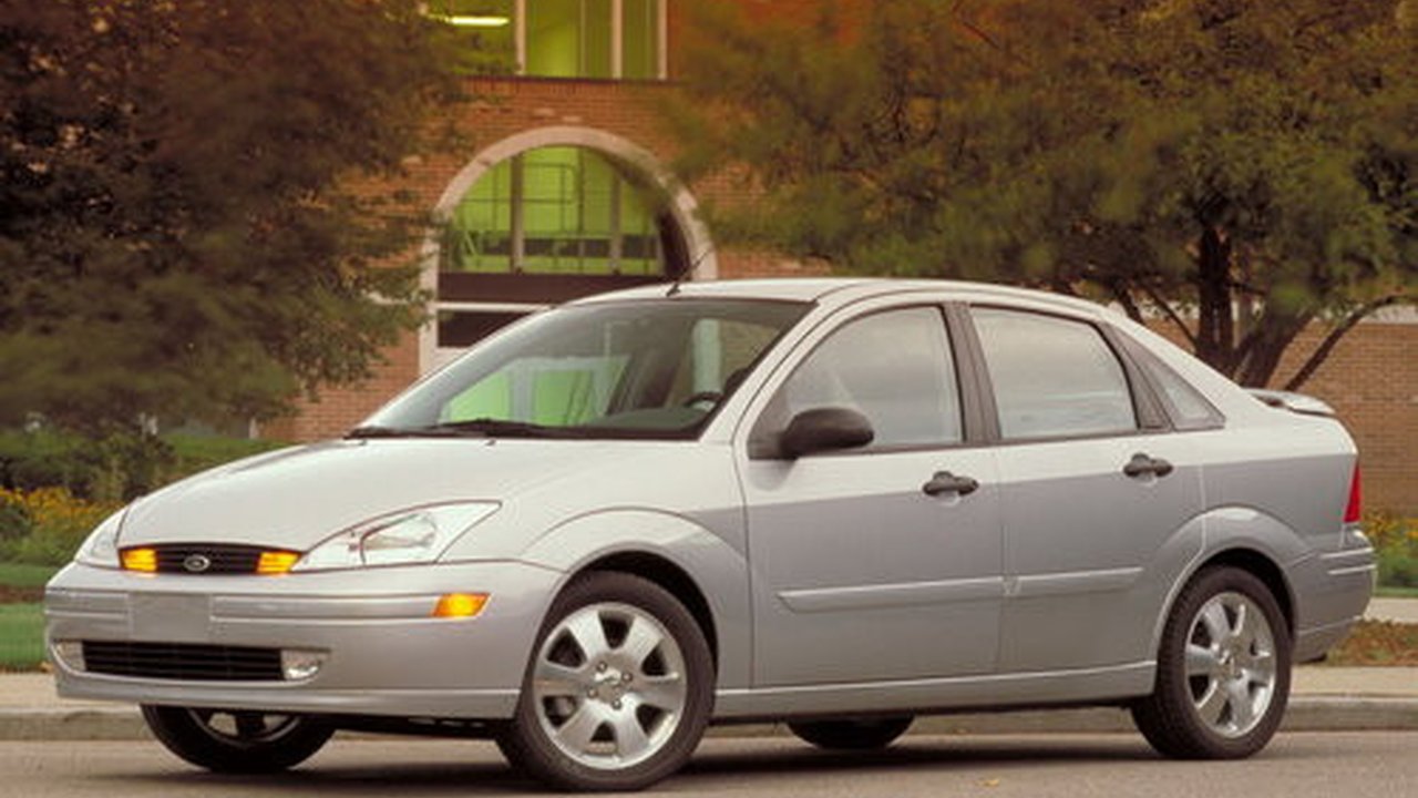 Ford Focus Sedan (USA) 2.0 i LX/SE (111 Hp) teknik özellikler ve yakıt tüketimi Ford Focus Sedan (USA) 2.0 i LX/SE (111 Hp) teknik özellikler ve yakıt tüketimi