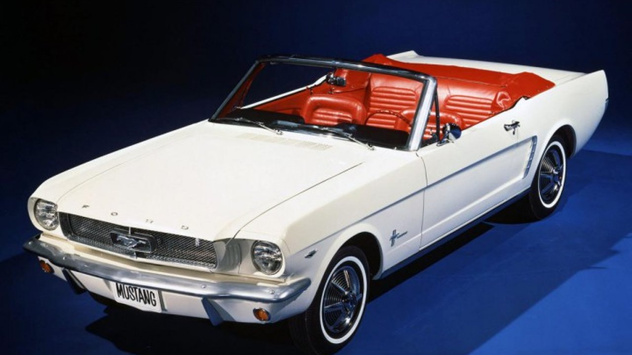 Ford Mustang Convertible I 4.7 V8 (210 Hp) teknik özellikler ve yakıt tüketimi Ford Mustang Convertible I 4.7 V8 (210 Hp) teknik özellikler ve yakıt tüketimi