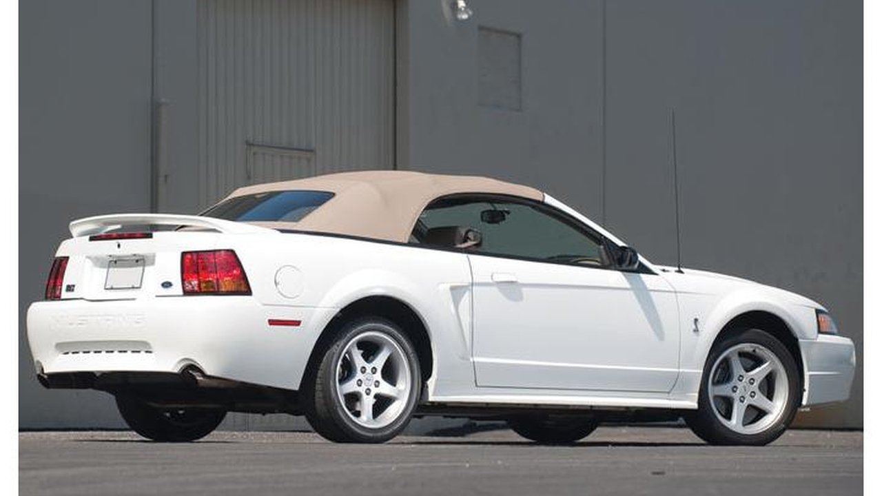 Ford Mustang Convertible IV 4.6 V8 GT (228 Hp) teknik özellikler ve yakıt tüketimi Ford Mustang Convertible IV 4.6 V8 GT (228 Hp) teknik özellikler ve yakıt tüketimi
