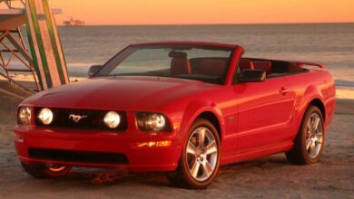 Ford Mustang Convertible V 4.0 i V6 12V (210 Hp) teknik özellikler ve yakıt tüketimi