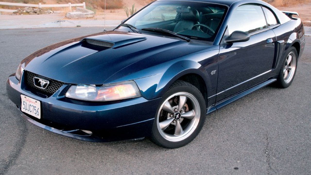 Ford Mustang IV 4.6 i V8 32V Cobra R (390 Hp) teknik özellikler ve yakıt tüketimi Ford Mustang IV 4.6 i V8 32V Cobra R (390 Hp) teknik özellikler ve yakıt tüketimi