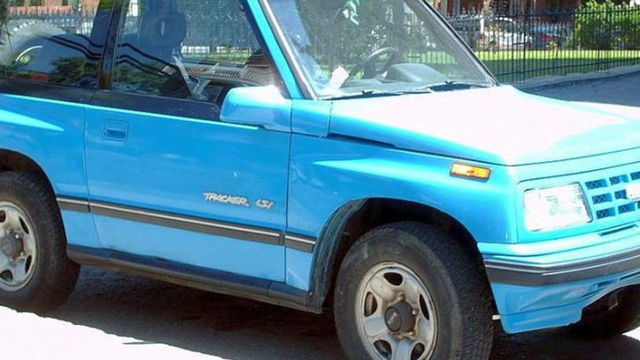 Geo Tracker Geo = Chevrolet Motor Division, USA (1988-96). teknik özellikler ve yakıt tüketimi Geo Tracker Geo = Chevrolet Motor Division, USA (1988-96). teknik özellikler ve yakıt tüketimi