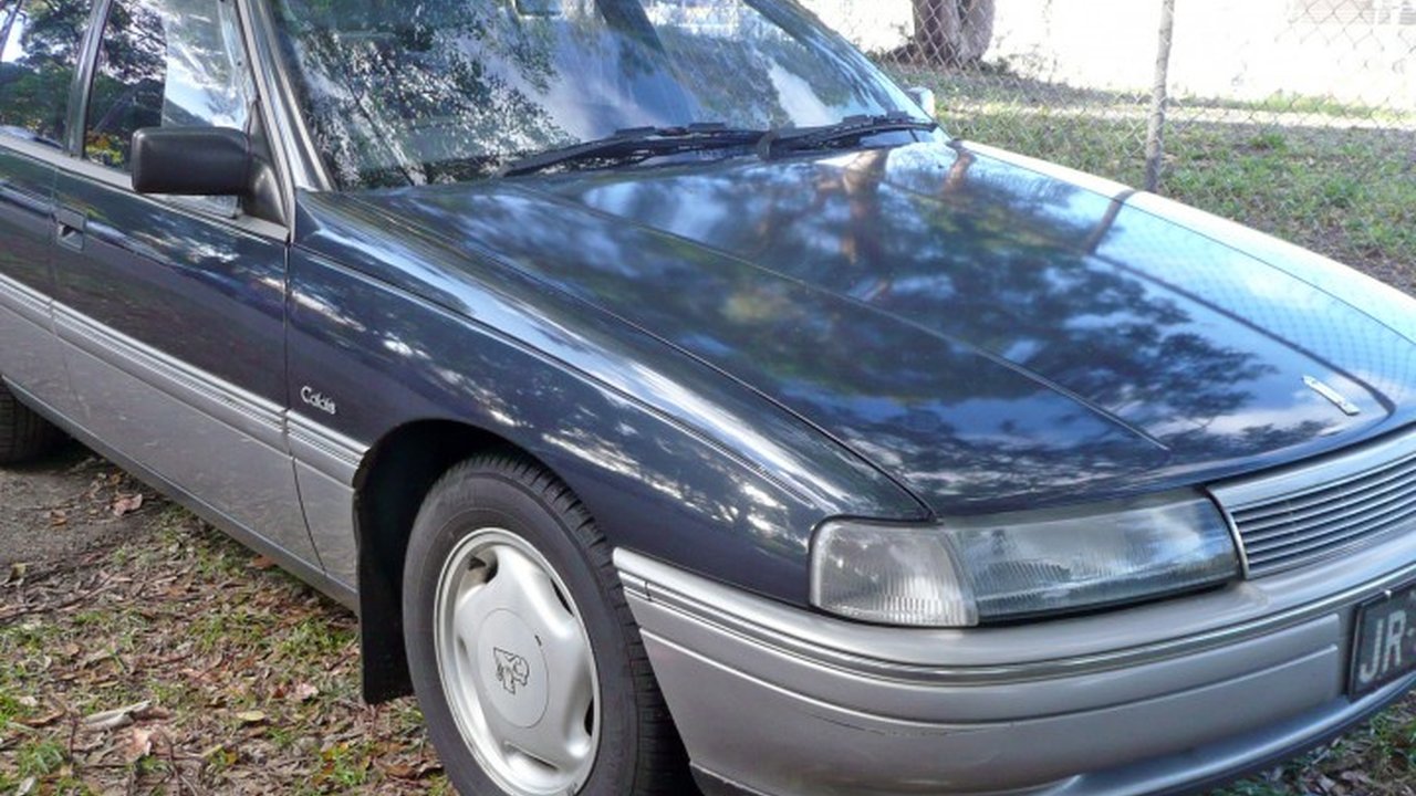 Holden Calais 5.0 i V8 (224 Hp) teknik özellikler ve yakıt tüketimi Holden Calais 5.0 i V8 (224 Hp) teknik özellikler ve yakıt tüketimi