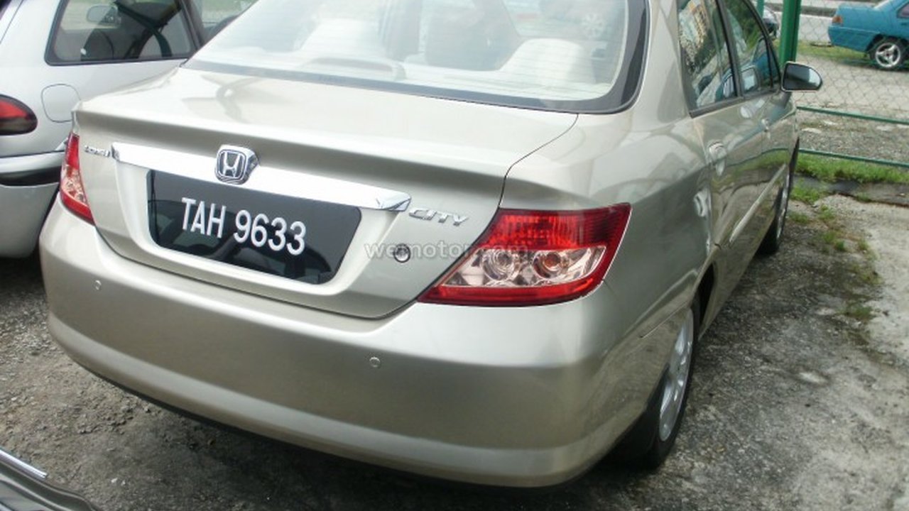 Honda City Sedan 1.5 i 16V (105 Hp) teknik özellikler ve yakıt tüketimi Honda City Sedan 1.5 i 16V (105 Hp) teknik özellikler ve yakıt tüketimi