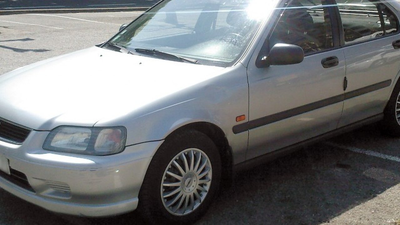 Honda Civic Fastback V 1.5 i Vtec-E (90 Hp) teknik özellikler ve yakıt tüketimi Honda Civic Fastback V 1.5 i Vtec-E (90 Hp) teknik özellikler ve yakıt tüketimi