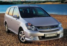 "Honda Stream 2.0 i (156 Hp) teknik özellikler ve yakıt tüketimi