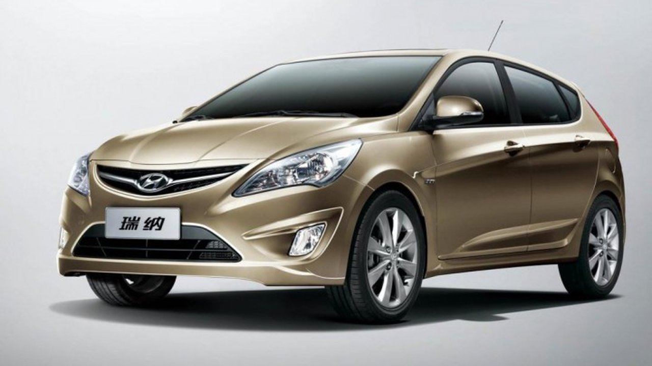 Hyundai Verna Hatchback 1.6 i 16V (112 Hp) teknik özellikler ve yakıt tüketimi Hyundai Verna Hatchback 1.6 i 16V (112 Hp) teknik özellikler ve yakıt tüketimi