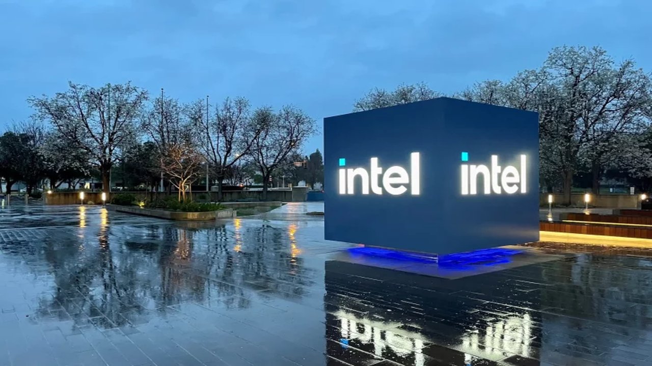 Intel'in Dökümhane Bölümü, Dış Siparişlerde Umutsuz Bir Durumla Karşı Karşıya