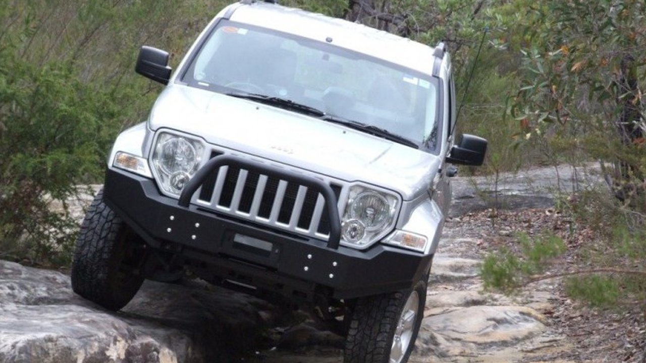 Jeep Liberty II Sport 3.7 i V6 12V 4WD (210 Hp) teknik özellikler ve yakıt tüketimi Jeep Liberty II Sport 3.7 i V6 12V 4WD (210 Hp) teknik özellikler ve yakıt tüketimi