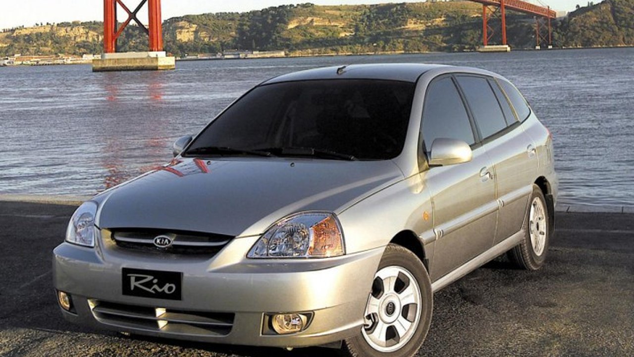Kia Rio I Hatchback 1.3 i (82 Hp) teknik özellikler ve yakıt tüketimi Kia Rio I Hatchback 1.3 i (82 Hp) teknik özellikler ve yakıt tüketimi